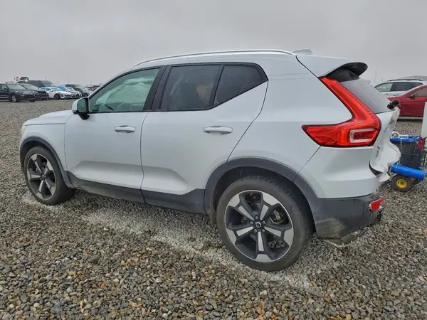 YV4162UK7L2221482 2020 VOLVO XC40 - Image 2