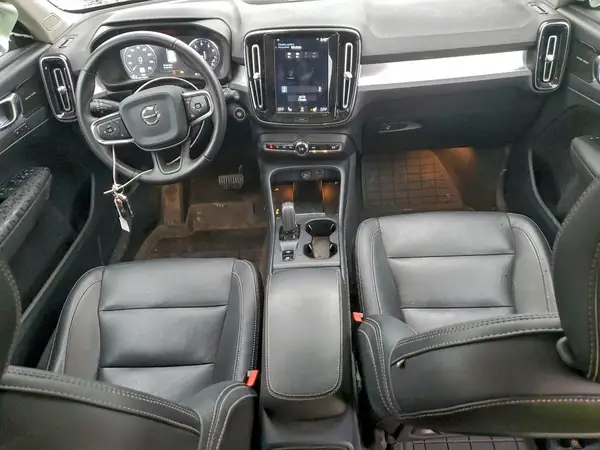 YV4162UK7L2221482 2020 VOLVO XC40 - Image 8