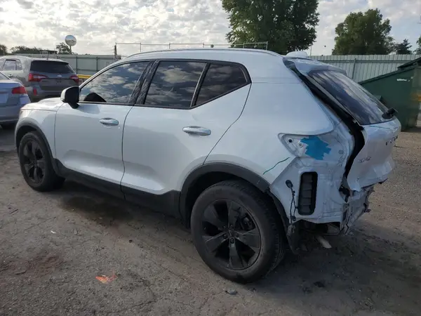 YV4162UK7M2570949 2021 VOLVO XC40 - Image 2