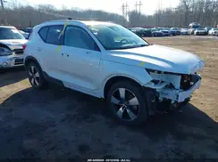 YV4162UK7M2583085 2021 VOLVO XC40