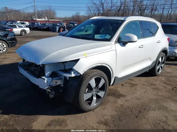YV4162UK7M2583085 2021 VOLVO XC40 - Image 2