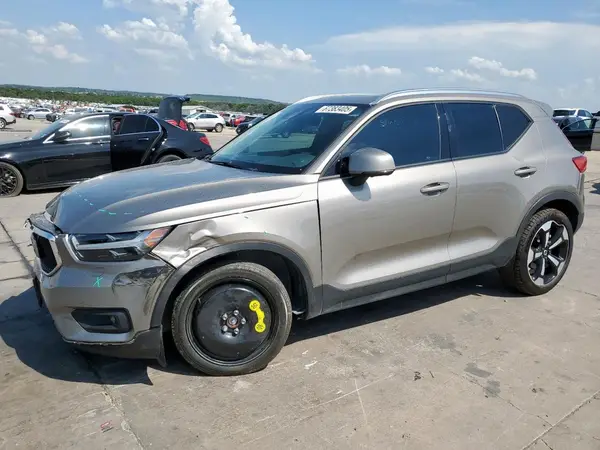 YV4162UK7N2681552 2022 VOLVO XC40 - Image 1