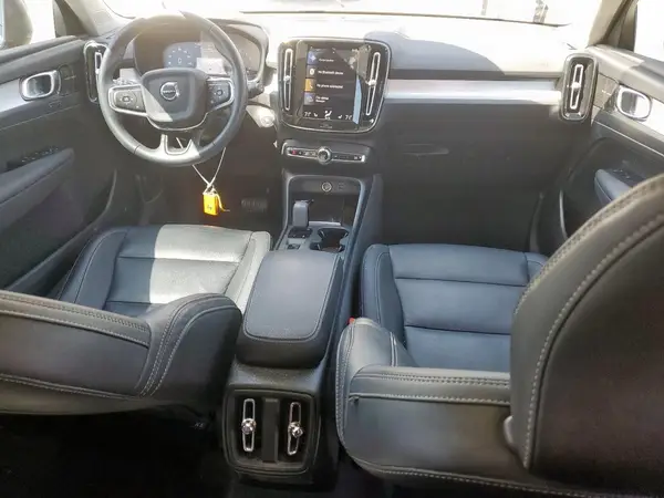 YV4162UK7N2681552 2022 VOLVO XC40 - Image 8