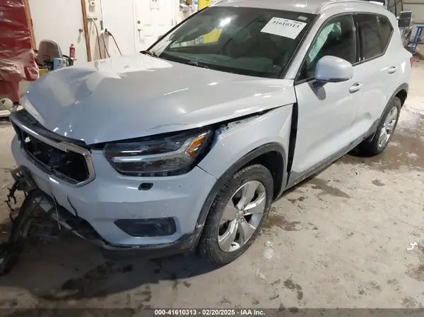 YV4162UK7N2759893 2022 VOLVO XC40 - Image 2
