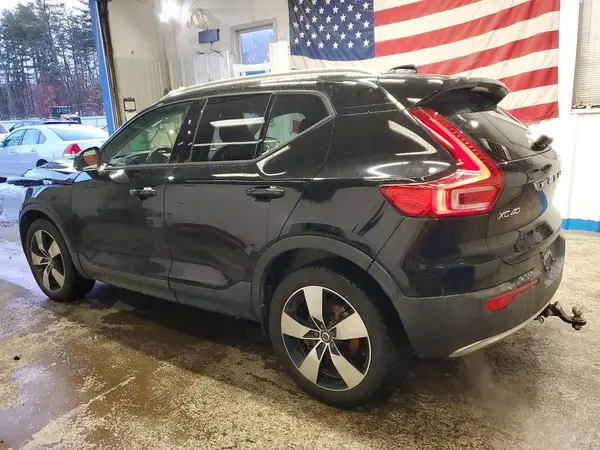 YV4162UK8K2059439 2019 VOLVO XC40 - Image 2