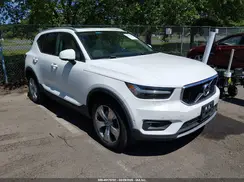 YV4162UK8K2060929 2019 VOLVO XC40