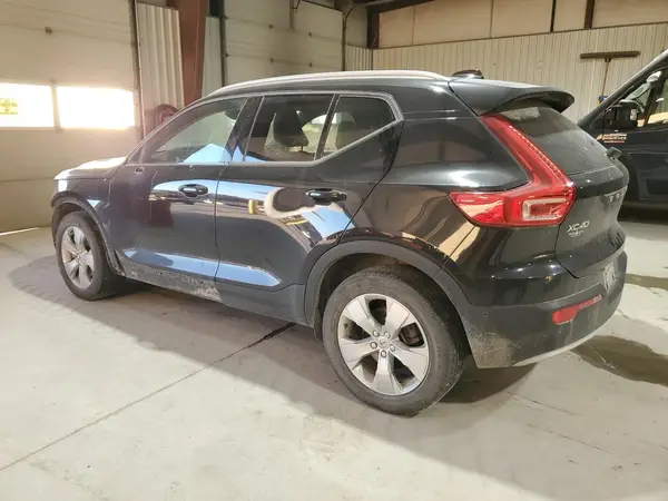 YV4162UK8K2120319 2019 VOLVO XC40 - Image 2