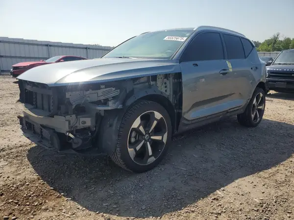 YV4162UK8K2136519 2019 VOLVO XC40 - Image 1