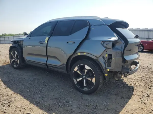 YV4162UK8K2136519 2019 VOLVO XC40 - Image 2