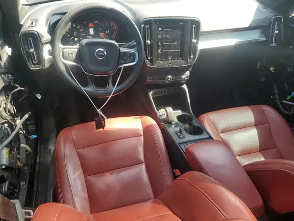YV4162UK8K2136519 2019 VOLVO XC40 - Image 8