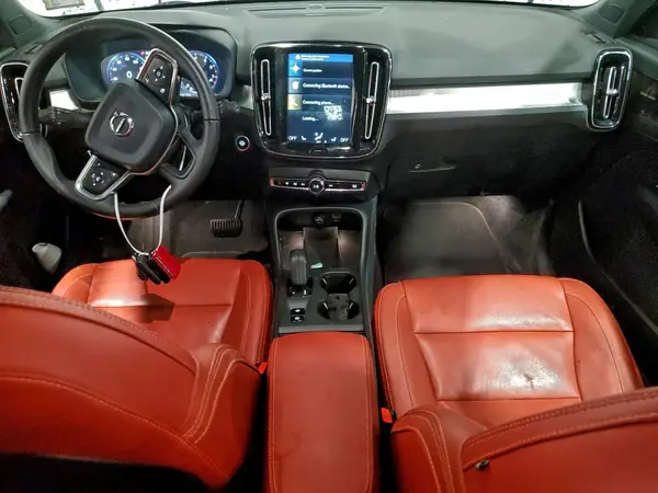 YV4162UK8K2142160 2019 VOLVO XC40 - Image 8
