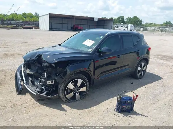YV4162UK8L2266947 2020 VOLVO XC40 - Image 2