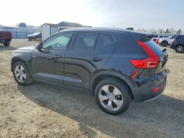 YV4162UK8L2267483 2020 VOLVO XC40 - Image 2