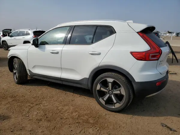 YV4162UK8L2280279 2020 VOLVO XC40 - Image 2