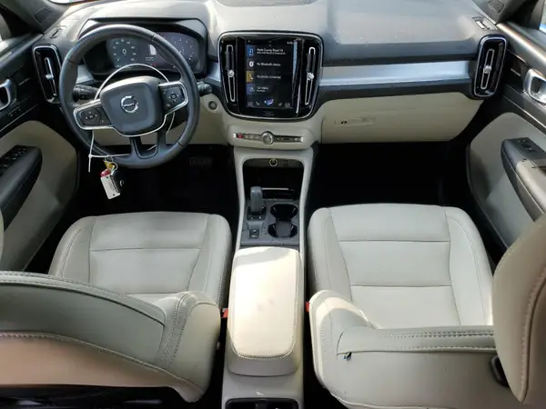 YV4162UK8L2280279 2020 VOLVO XC40 - Image 8