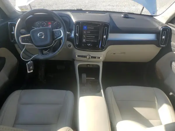 YV4162UK8L2280461 2020 VOLVO XC40 - Image 8