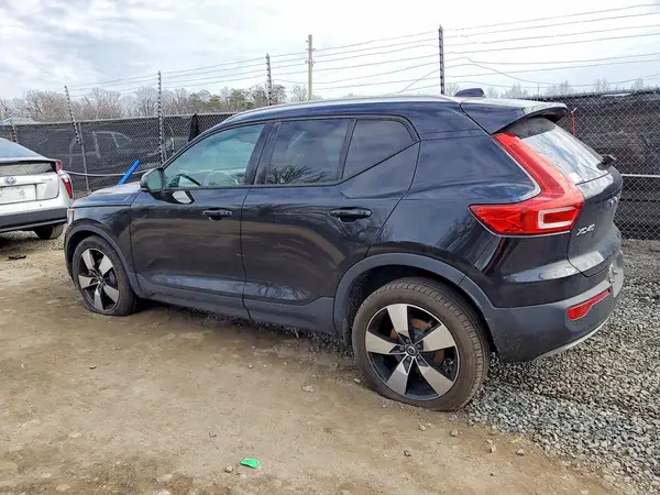 YV4162UK8L2310493 2020 VOLVO XC40 - Image 2