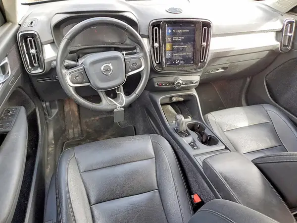 YV4162UK8L2310493 2020 VOLVO XC40 - Image 8