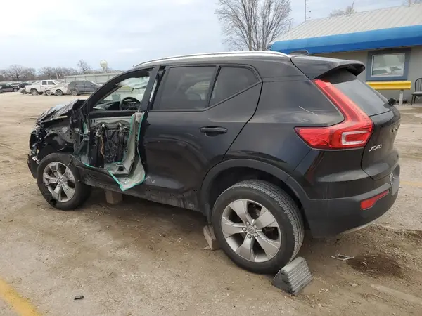 YV4162UK8L2328427 2020 VOLVO XC40 - Image 2