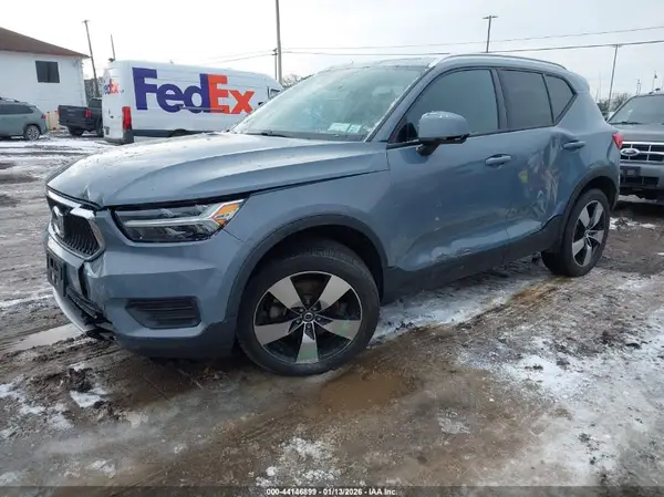 YV4162UK8L2335796 2020 VOLVO XC40 - Image 2