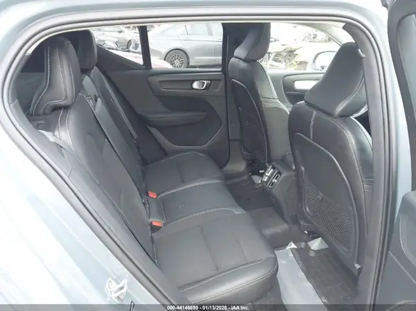 YV4162UK8L2335796 2020 VOLVO XC40 - Image 8