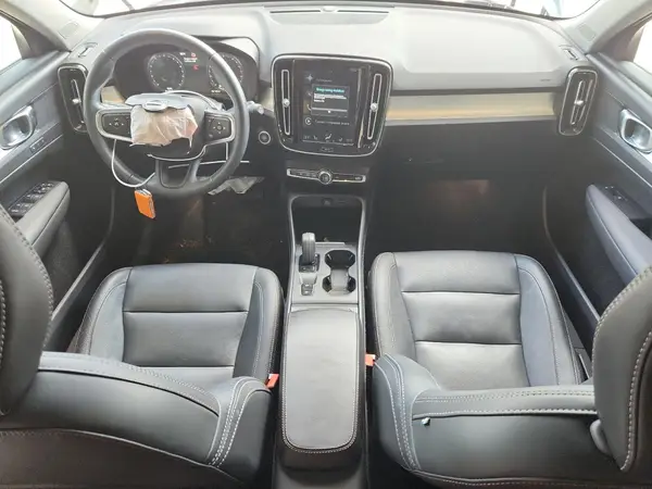 YV4162UK8M2454479 2021 VOLVO XC40 - Image 8