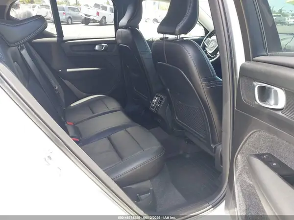 YV4162UK8N2763273 2022 VOLVO XC40 - Image 8
