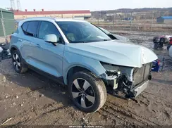 YV4162UK9K2053147 2019 VOLVO XC40