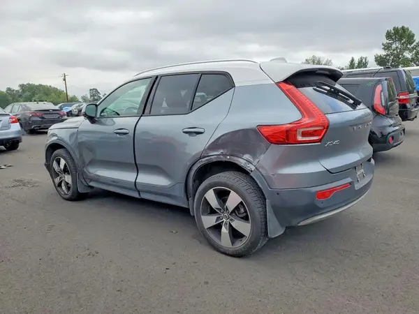 YV4162UK9K2053326 2019 VOLVO XC40 - Image 2
