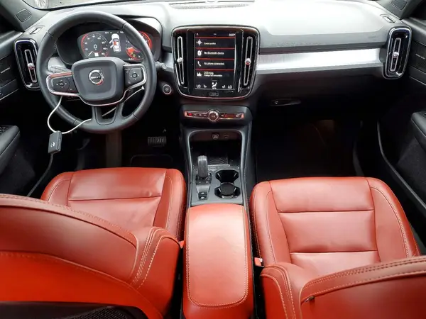 YV4162UK9K2053326 2019 VOLVO XC40 - Image 8
