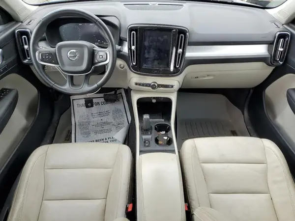 YV4162UK9K2054055 2019 VOLVO XC40 - Image 8