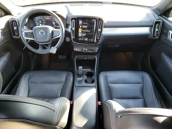 YV4162UK9K2077416 2019 VOLVO XC40 - Image 8