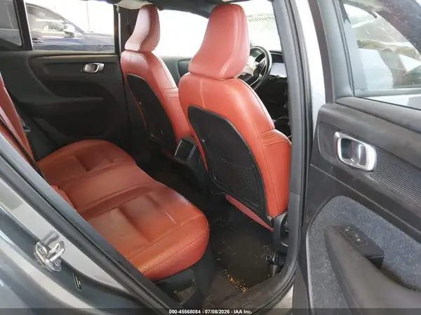 YV4162UK9K2116277 2019 VOLVO XC40 - Image 8