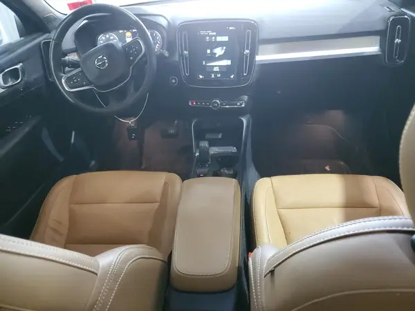 YV4162UK9K2136920 2019 VOLVO XC40 - Image 8