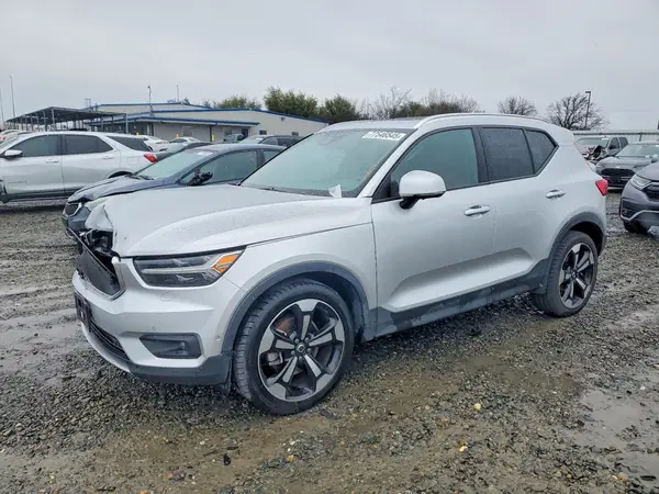 YV4162UK9K2156469 2019 VOLVO XC40 - Image 1