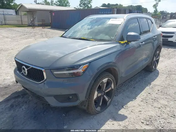YV4162UK9L2271946 2020 VOLVO XC40 - Image 2