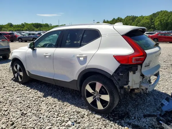 YV4162UK9L2297026 2020 VOLVO XC40 - Image 2