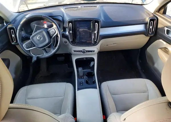 YV4162UK9L2314262 2020 VOLVO XC40 - Image 8