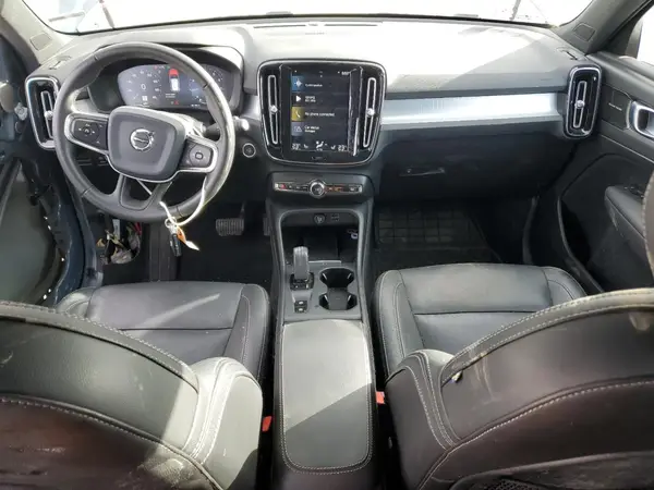 YV4162UK9L2325066 2020 VOLVO XC40 - Image 8