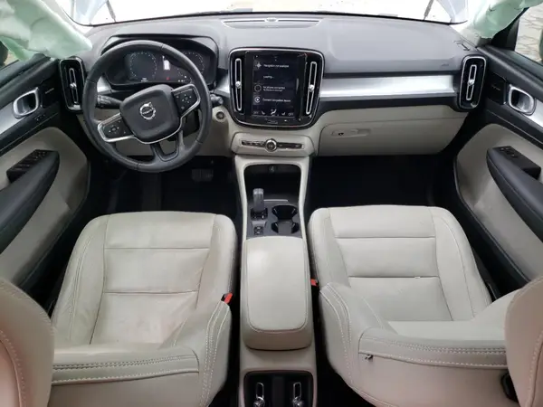 YV4162UK9M2420647 2021 VOLVO XC40 - Image 8