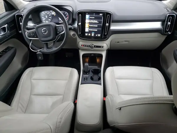 YV4162UK9M2446794 2021 VOLVO XC40 - Image 8