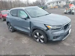 YV4162UK9N2646186 2022 VOLVO XC40