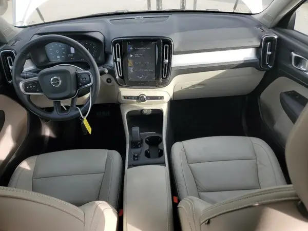 YV4162UK9N2652506 2022 VOLVO XC40 - Image 8