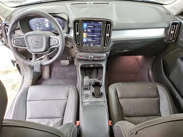 YV4162UK9N2747891 2022 VOLVO XC40 - Image 8