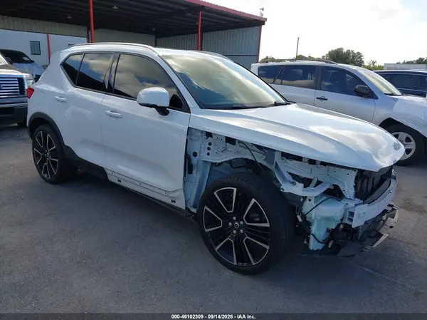 YV4162UKXK2055876 2019 VOLVO XC40