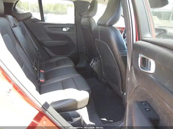 YV4162UKXK2056235 2019 VOLVO XC40 - Image 8