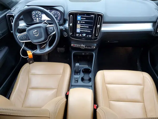 YV4162UKXK2059765 2019 VOLVO XC40 - Image 8