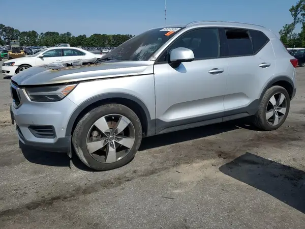 YV4162UKXK2060334 2019 VOLVO XC40 - Image 1