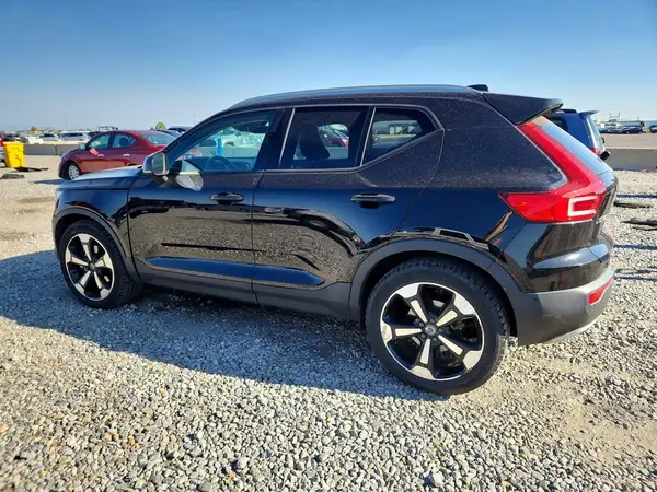 YV4162UKXK2128891 2019 VOLVO XC40 - Image 2