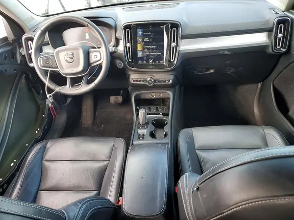 YV4162UKXK2139776 2019 VOLVO XC40 - Image 8